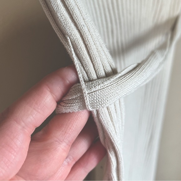 3/4 Sleeve Ribbed soft tan cream colored V neck Midi Dress size 10 - Picture 11 of 14